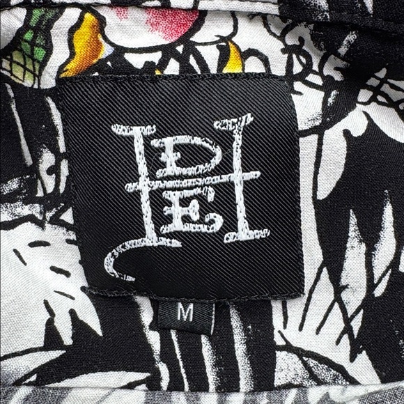 Ed Hardy Battle Skull Short Sleeve Button Up Shirt Size Medium - Picture 7 of 9